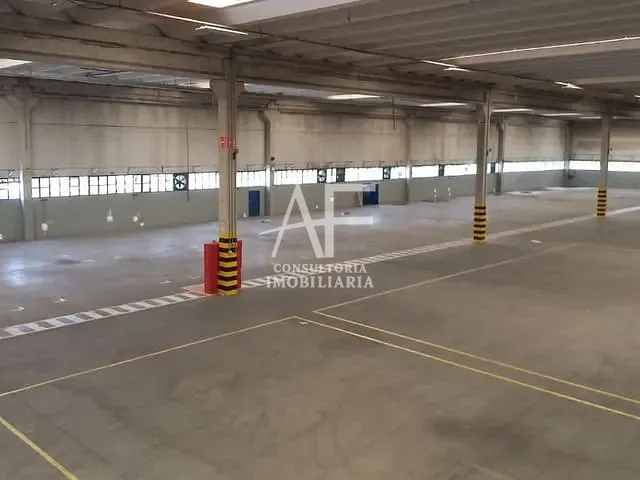 Galpão / Barracão com 6432m², para alugar, no bairro Jardim Baronesa em Taubaté