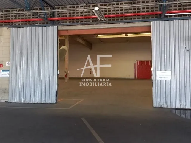 Galpão / Barracão com 6432m², para alugar, no bairro Jardim Baronesa em Taubaté