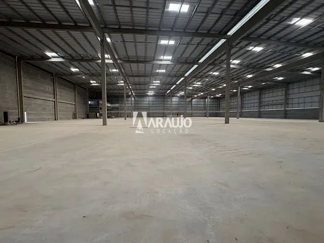 Galpão / Barracão com 3705m², para alugar, no bairro Escalvados em Navegantes
