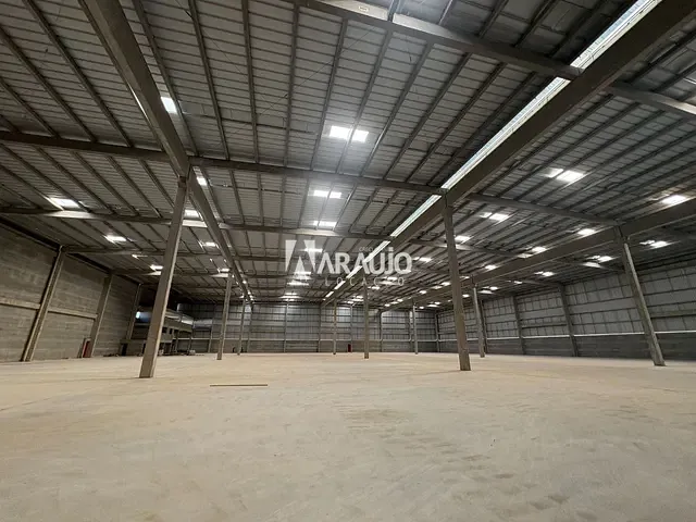 Galpão / Barracão com 3705m², para alugar, no bairro Escalvados em Navegantes