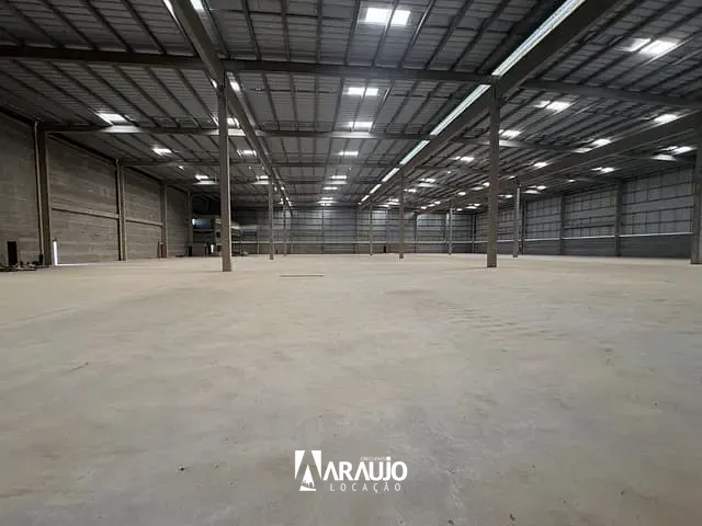 Galpão / Barracão com 3705m², para alugar, no bairro Escalvados em Navegantes