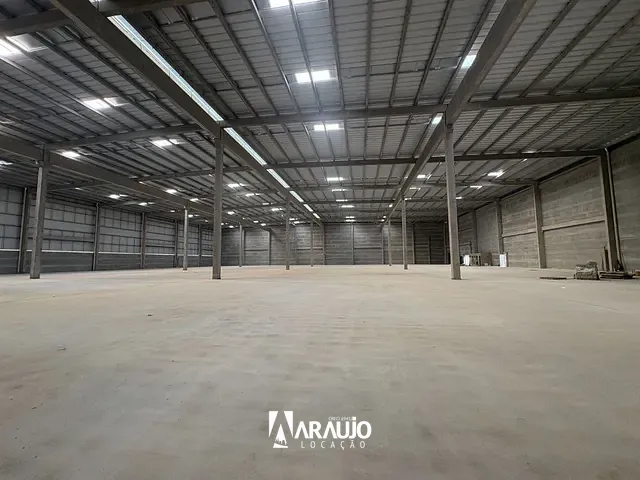 Galpão / Barracão com 3705m², para alugar, no bairro Escalvados em Navegantes