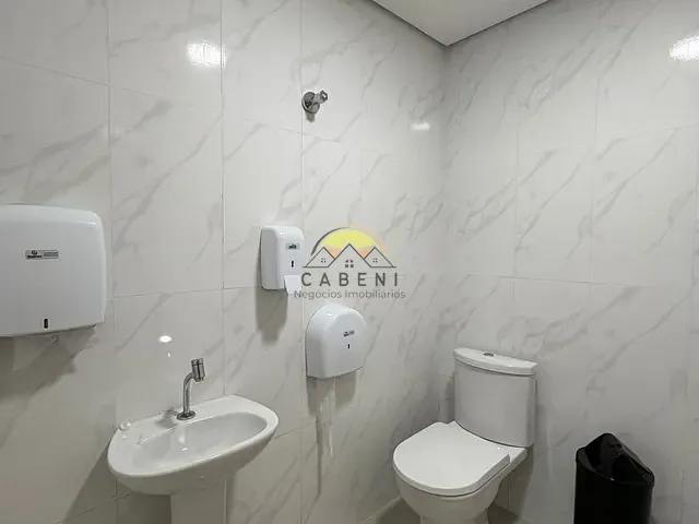 Galpão / Barracão com 400m², para alugar, no bairro Vila Romana em São Paulo