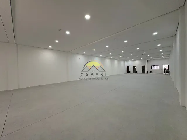 Galpão / Barracão com 400m², para alugar, no bairro Vila Romana em São Paulo
