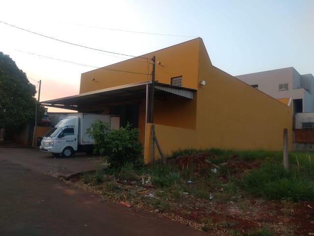 Galpão / Barracão com 363m², à venda, no bairro Parque Residencial Manela em Cambé