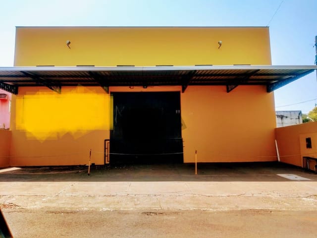 Galpão / Barracão com 363m², à venda, no bairro Parque Residencial Manela em Cambé