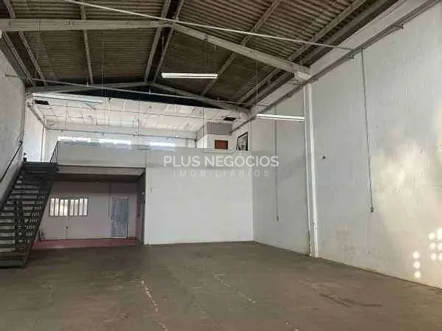 Galpão / Barracão com 250m², à venda, no bairro Jardim Nova Manchester em Sorocaba