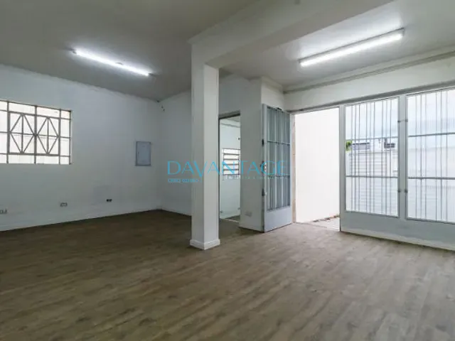 Galpão / Barracão com 550m², para alugar, no bairro Vila Romana em São Paulo