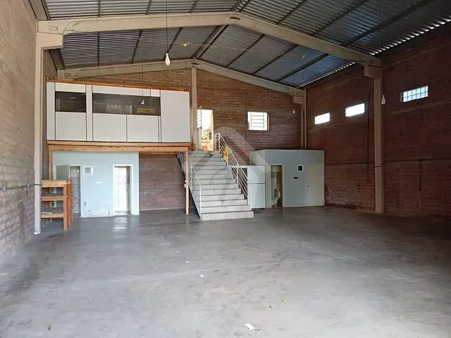 Galpão / Barracão com 240m², para alugar, no bairro Canabarro em Teutônia