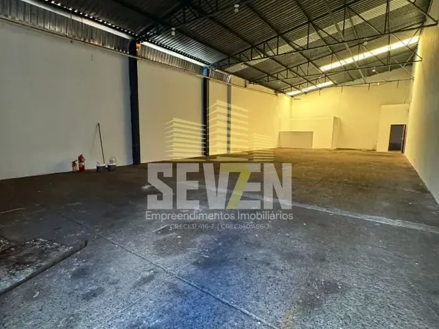 Galpão / Barracão com 280m², para alugar, no bairro Vila Engler em Bauru