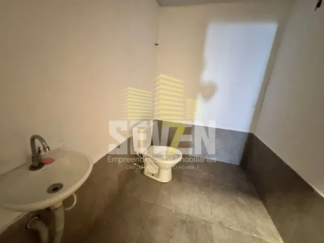 Galpão / Barracão com 280m², para alugar, no bairro Vila Engler em Bauru