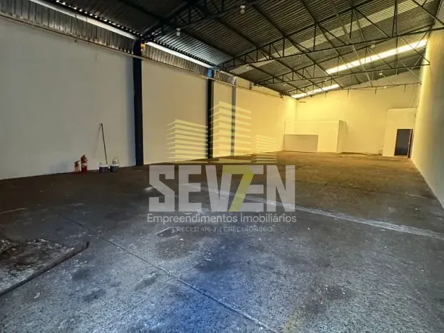 Galpão / Barracão com 280m², para alugar, no bairro Vila Engler em Bauru