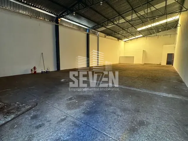 Galpão / Barracão com 280m², para alugar, no bairro Vila Engler em Bauru