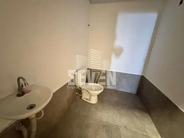 Galpão / Barracão com 280m², para alugar, no bairro Vila Engler em Bauru