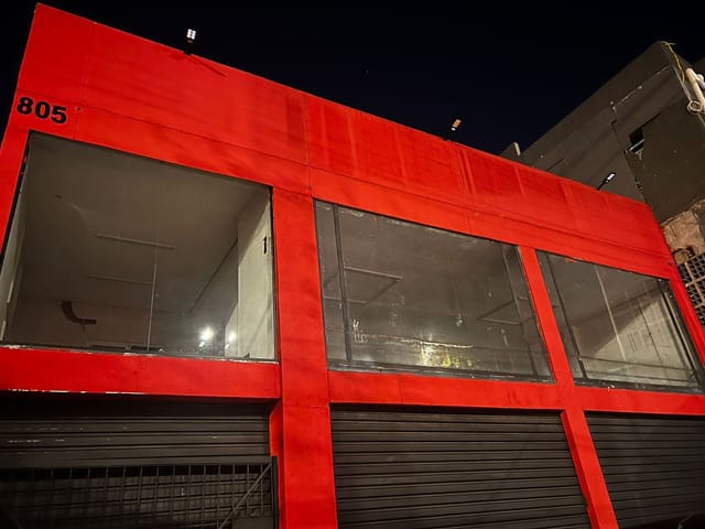 Galpão / Barracão com 260m², à venda ou para alugar, no bairro Piratininga em Osasco