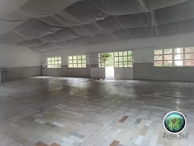Galpão / Barracão com 600m², para alugar, no bairro Centro em Votorantim