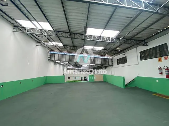 Galpão / Barracão para alugar, no bairro Osvaldo Cruz em São Caetano do Sul