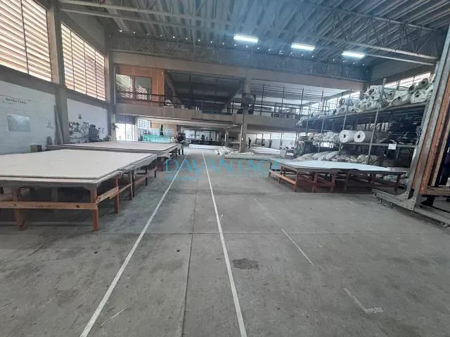 Galpão / Barracão com 5443m², para alugar, no bairro Parque Industrial Mazzei em Osasco