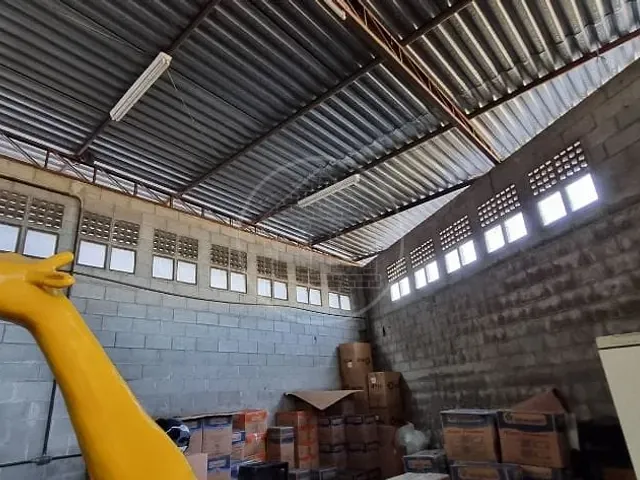 Galpão / Barracão com 405m², à venda ou para alugar, no bairro Jardim Satélite em São Paulo