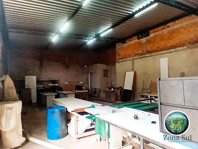 Galpão / Barracão com 115m², para alugar, no bairro Centro em Votorantim
