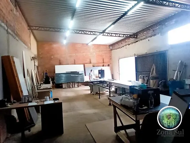 Galpão / Barracão com 115m², para alugar, no bairro Centro em Votorantim