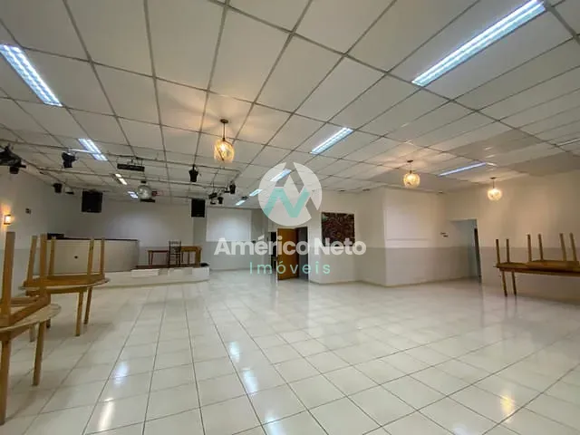 Galpão / Barracão com 600m², para alugar, no bairro Osvaldo Cruz em São Caetano do Sul