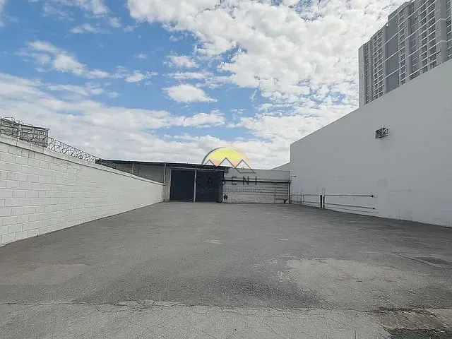 Galpão / Barracão com 1400m², para alugar, no bairro Lapa em São Paulo