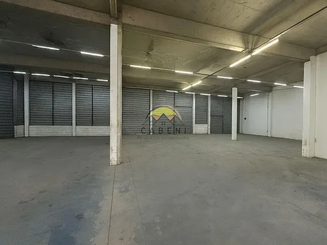 Galpão / Barracão com 1400m², para alugar, no bairro Lapa em São Paulo