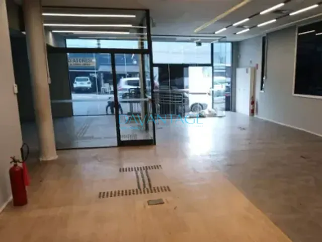 Galpão / Barracão com 750m², para alugar, no bairro Limão em São Paulo
