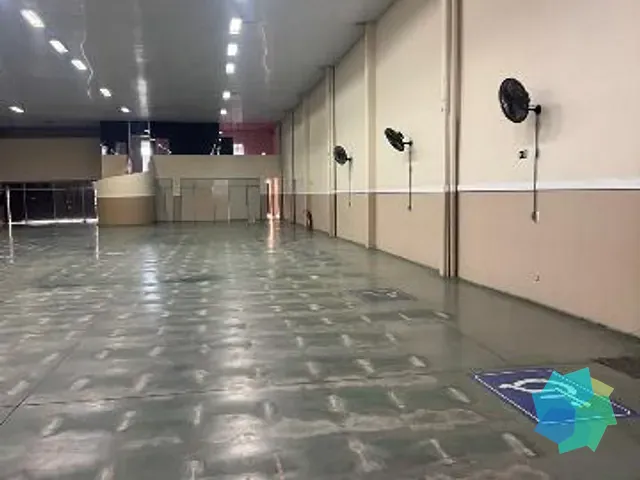 Galpão / Barracão com 1300m², para alugar, no bairro Vila Nova em Salto