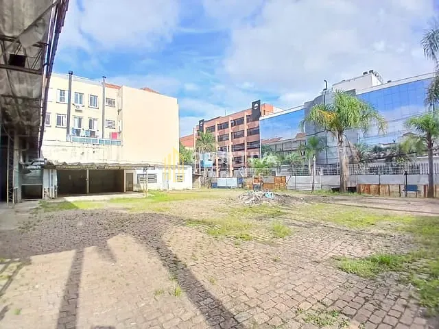 Galpão / Barracão com 1131m², à venda, no bairro Navegantes em Porto Alegre