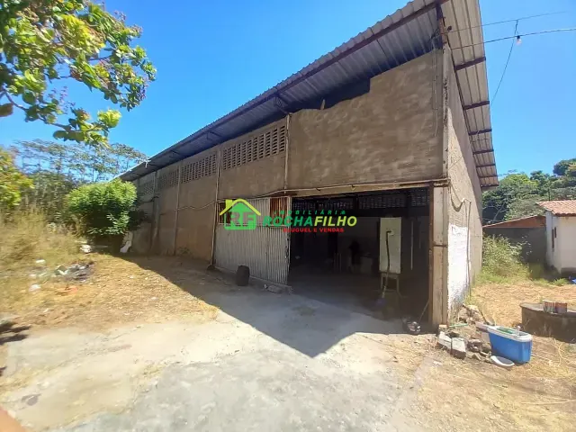 Galpão / Barracão com 575m², para alugar, no bairro Santana em Teresina