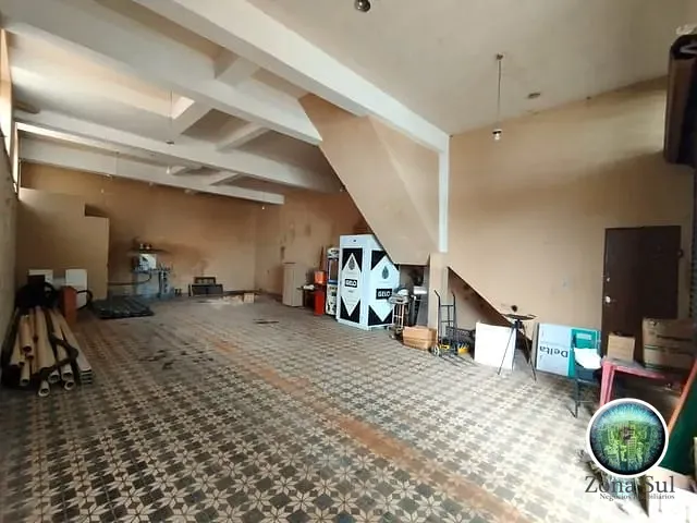 Galpão / Barracão com 110m², para alugar, no bairro Parada do Alto em Sorocaba