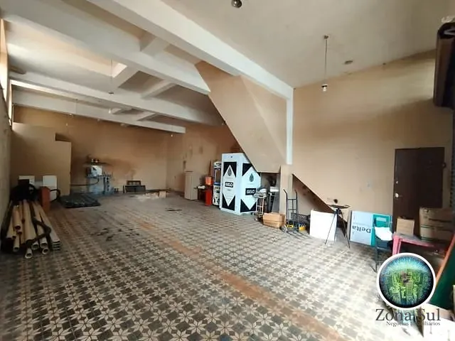 Galpão / Barracão com 110m², para alugar, no bairro Parada do Alto em Sorocaba