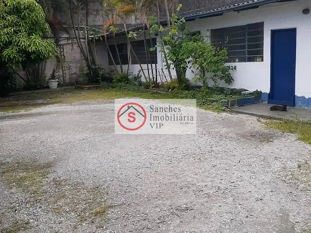 Galpão / Barracão com 4580m², à venda, no bairro Vila Alpina em São Paulo