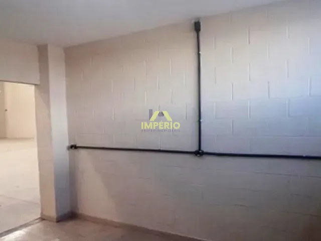 Galpão / Barracão com 1055m², para alugar, no bairro Distrito Industrial dos Bandeirantes em Salto