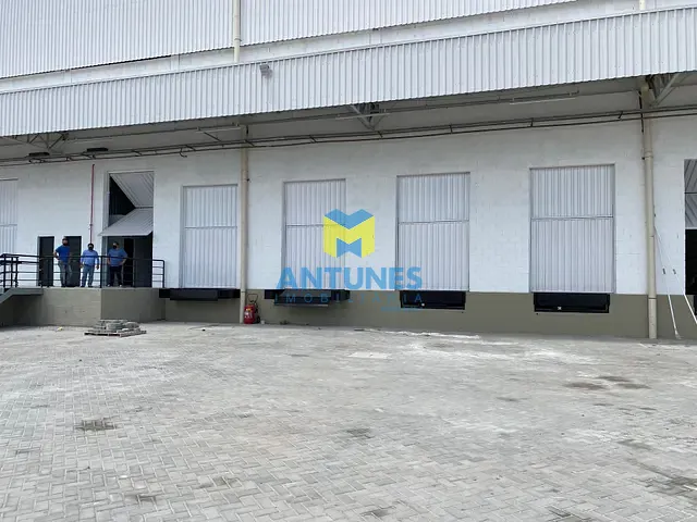 Galpão / Barracão com 2559m², para alugar, no bairro Prazeres em Jaboatão dos Guararapes