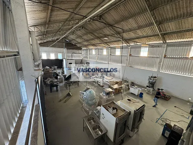 Galpão / Barracão com 1000m², para alugar, no bairro Putim em São José dos Campos