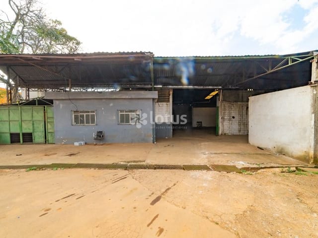Galpão / Barracão com 5500m², para alugar, no bairro Jardim do Luar (Fazendinha) em Santana de Parnaíba
