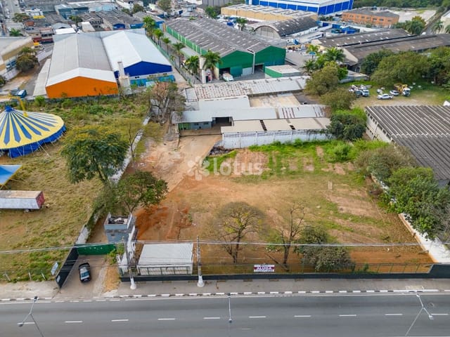 Galpão / Barracão com 5500m², para alugar, no bairro Jardim do Luar (Fazendinha) em Santana de Parnaíba