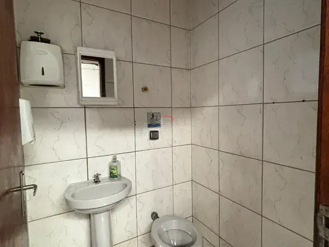 Galpão / Barracão com 250m², à venda, no bairro Parque Residencial Granville em Londrina
