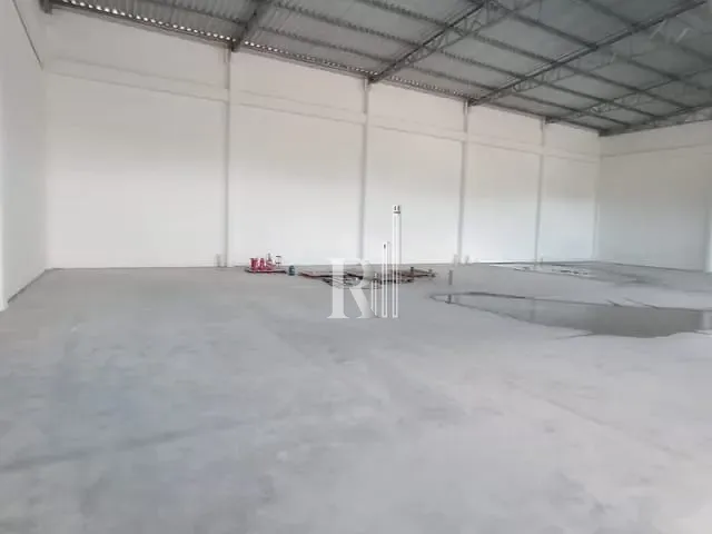 Galpão / Barracão com 500m², para alugar, no bairro praça em Tijucas