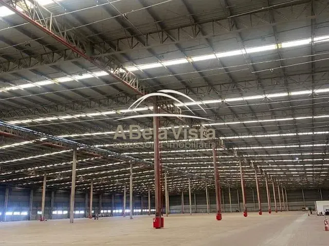 Galpão / Barracão com 1375m², para alugar, no bairro Nova Campinas em Duque de Caxias