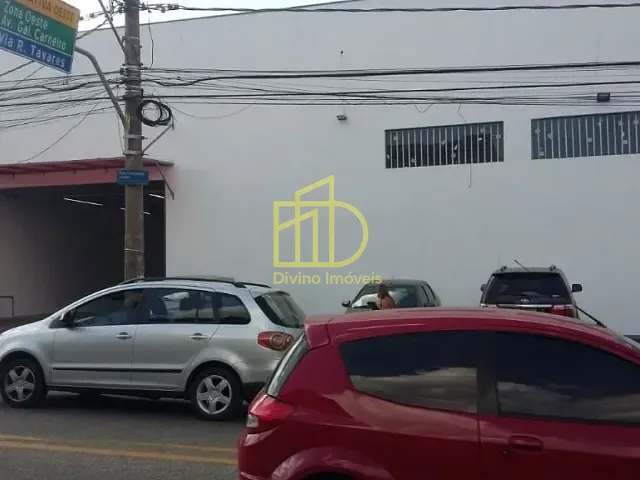 Galpão / Barracão com 900m², à venda, no bairro Vila Barão em Sorocaba
