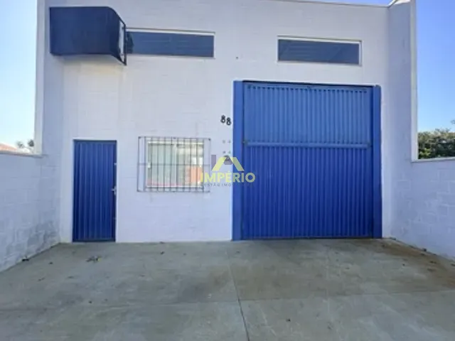 Galpão / Barracão com 180m², para alugar, no bairro Jardim Guarujá em Salto