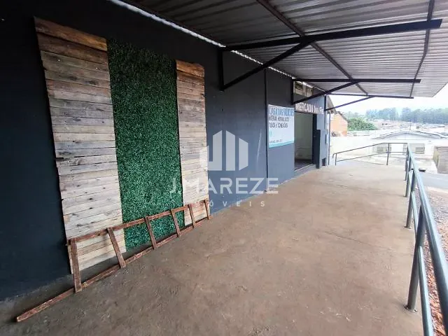 Galpão / Barracão com 297m², para alugar, no bairro Núcleo Habitacional das Indústrias em Apucarana