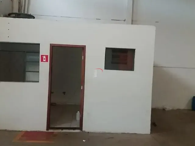 Galpão / Barracão com 250m², à venda, no bairro Parque Residencial Granville em Londrina