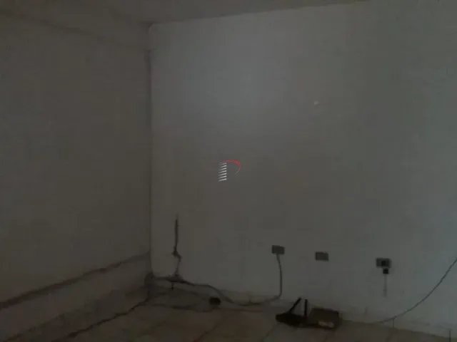 Galpão / Barracão com 250m², à venda, no bairro Parque Residencial Granville em Londrina