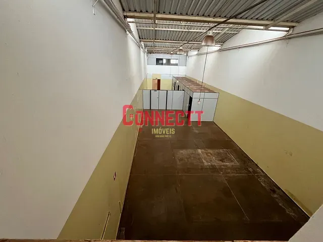 Galpão / Barracão com 540m², à venda, no bairro Vila Tiberio em Ribeirão Preto