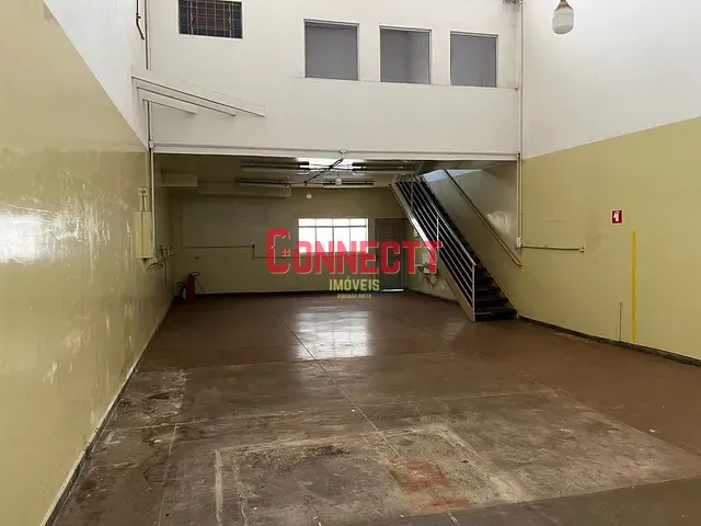 Galpão / Barracão com 540m², à venda, no bairro Vila Tiberio em Ribeirão Preto